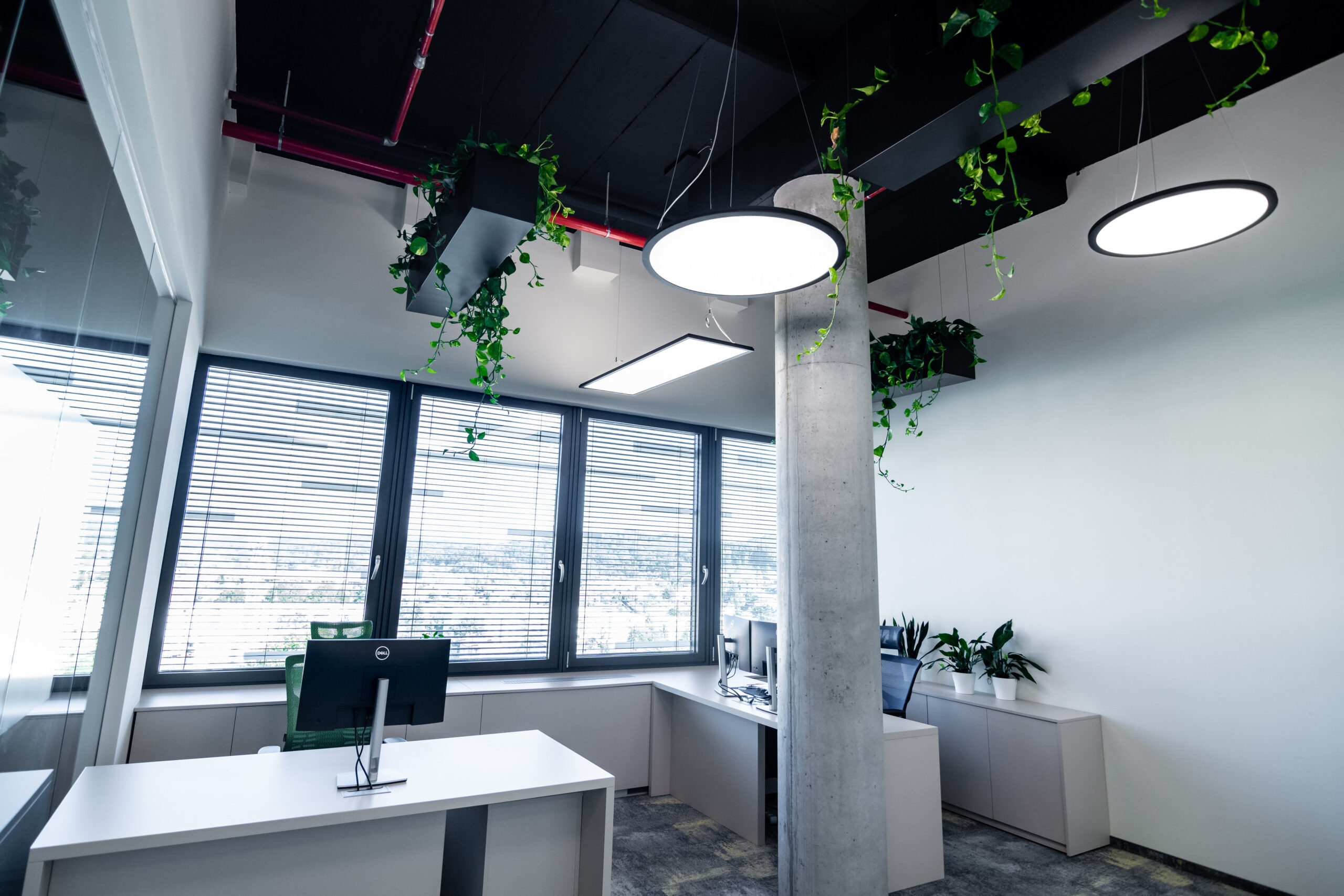 EOS Circular and EOS Square by LED Luks in RIMO office